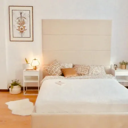 A Unique Space In The Heart Of Wroclaw. Spacious, Luxury In A Historic Building *